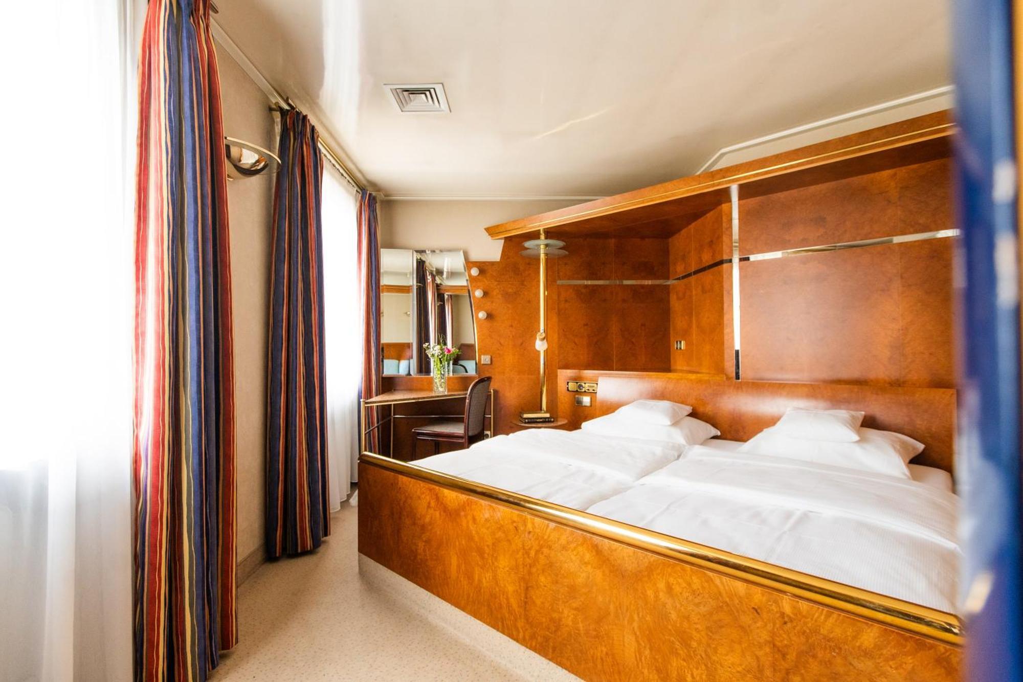 Hotel Royal Stuttgart Zimmer foto